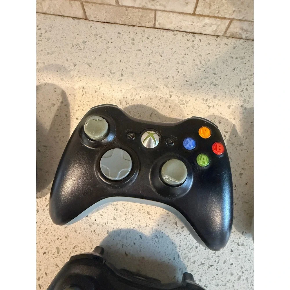 Microsoft Xbox Game Controller Lot 4 White and Black